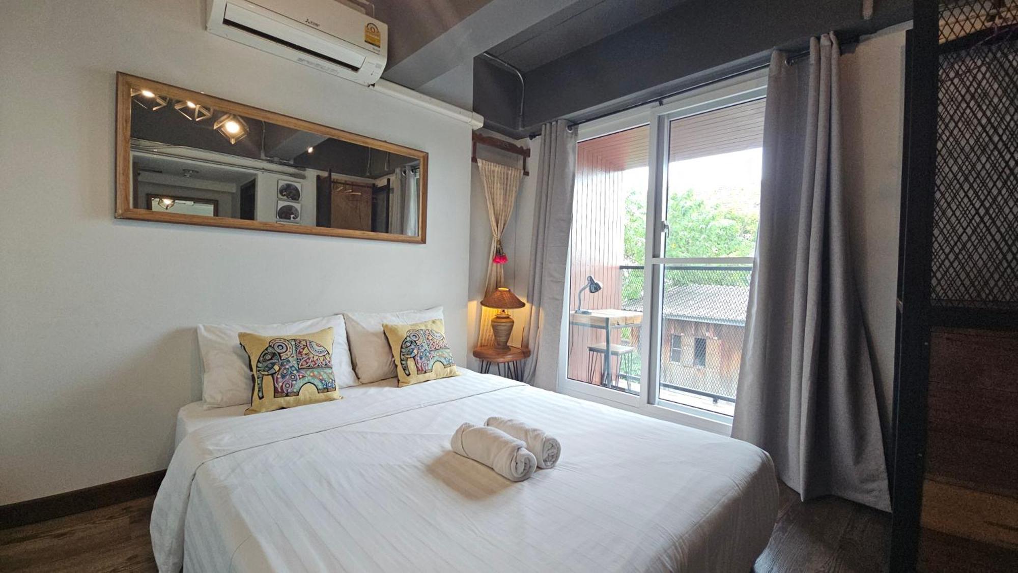 33 Poshtel (Adults Only) Chiang Mai Exterior foto