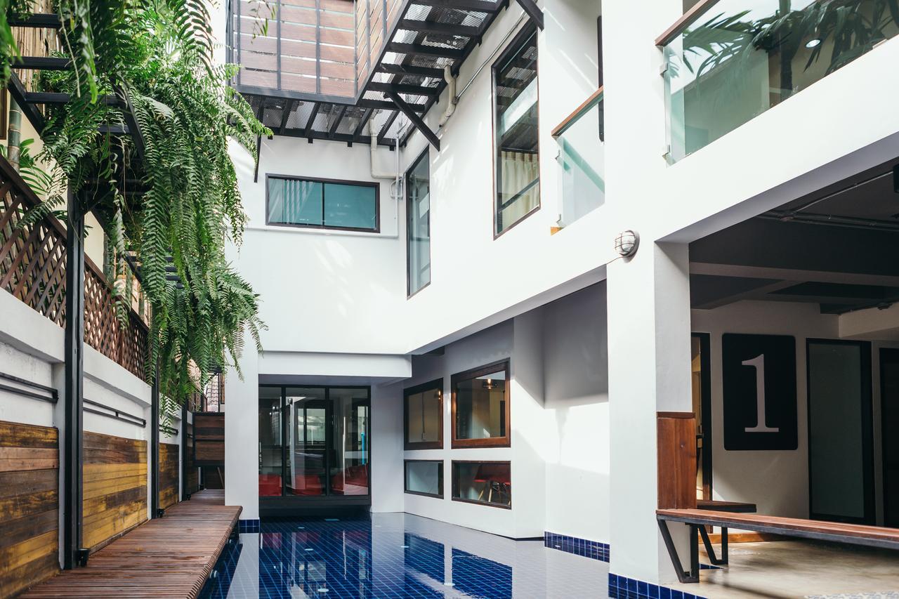 33 Poshtel (Adults Only) Chiang Mai Exterior foto